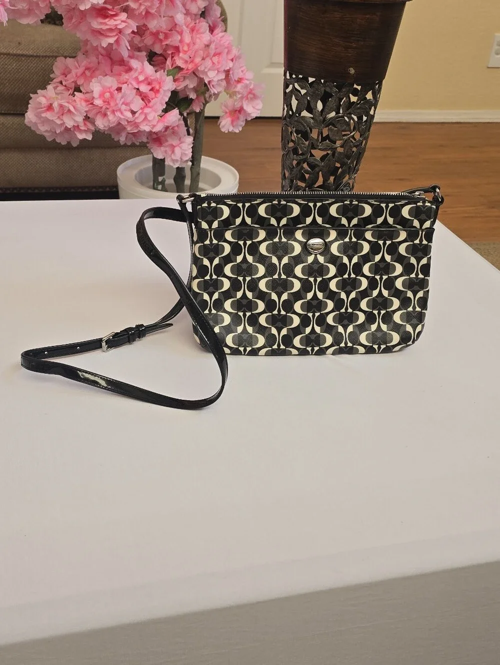 Coach Black and Ivory Signature Crossbody - Picture 4 of 6
